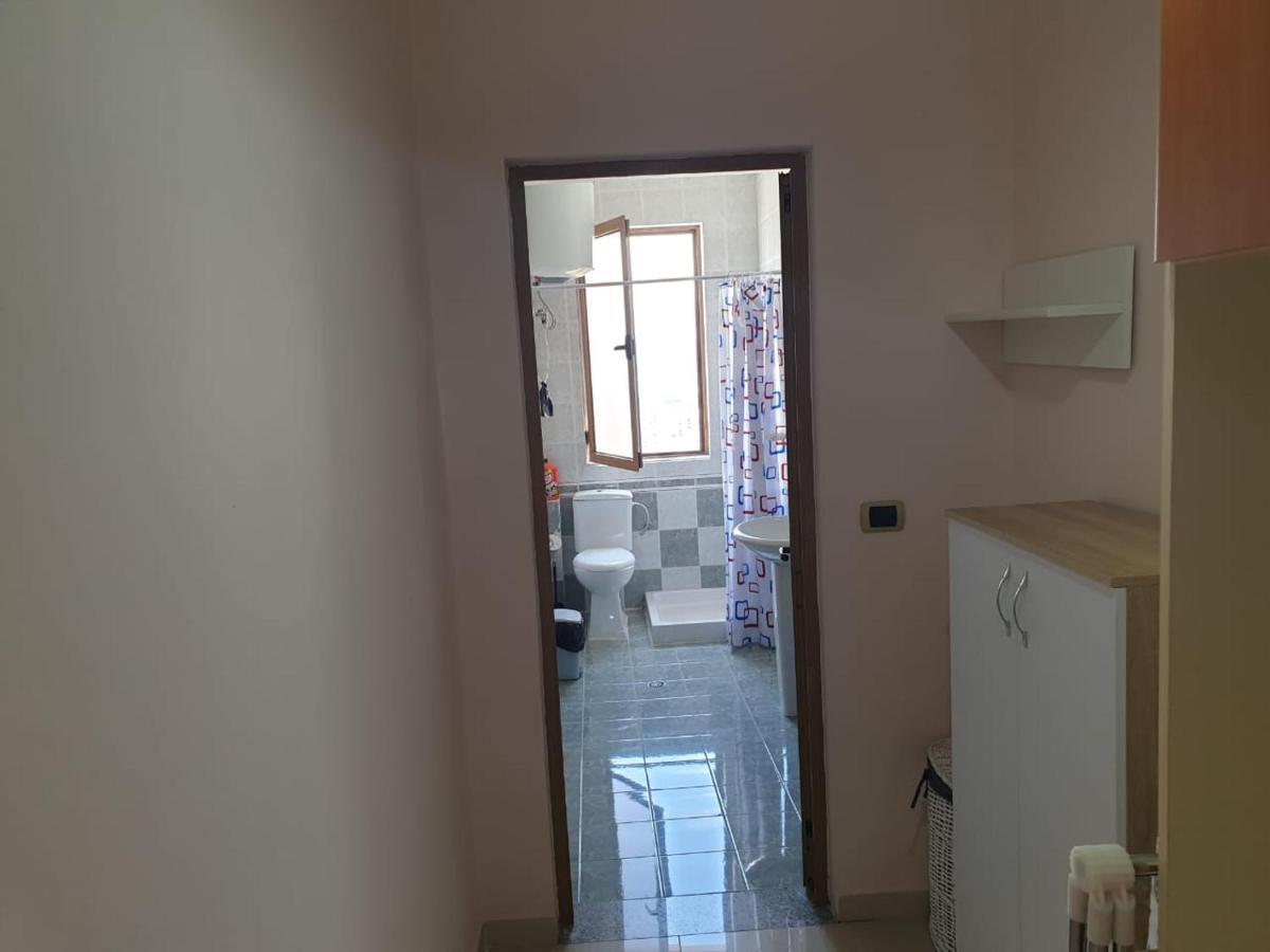 Jozi Kaiser Apartment 3 Durrës Esterno foto